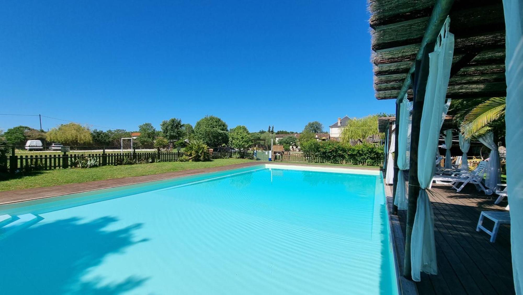 Вилла Domaine De Rochebonne Saint-Just-Luzac Экстерьер фото