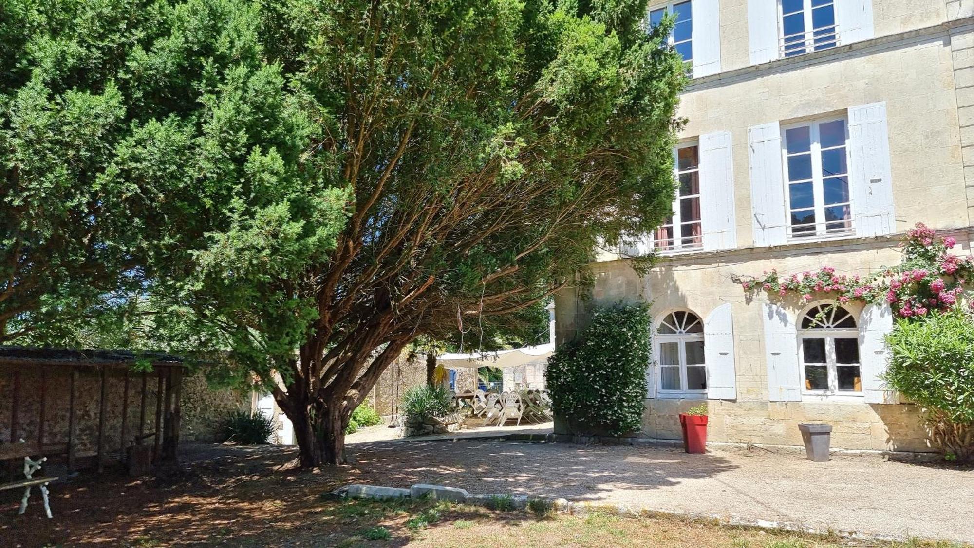 Вилла Domaine De Rochebonne Saint-Just-Luzac Экстерьер фото