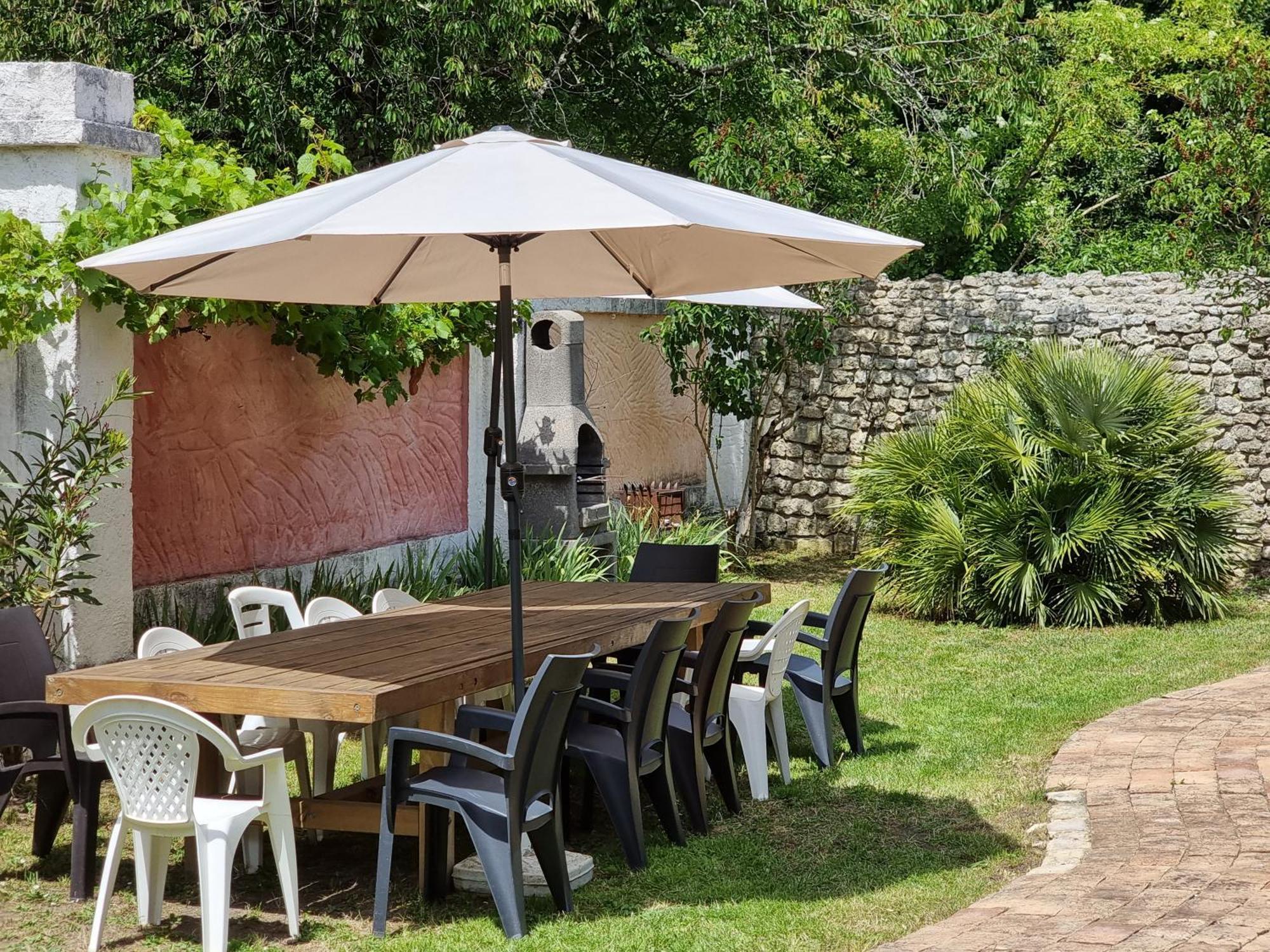 Вилла Domaine De Rochebonne Saint-Just-Luzac Экстерьер фото